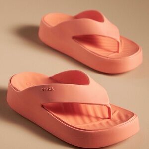 CROCS Getaway Platform Flip Flops Size 9